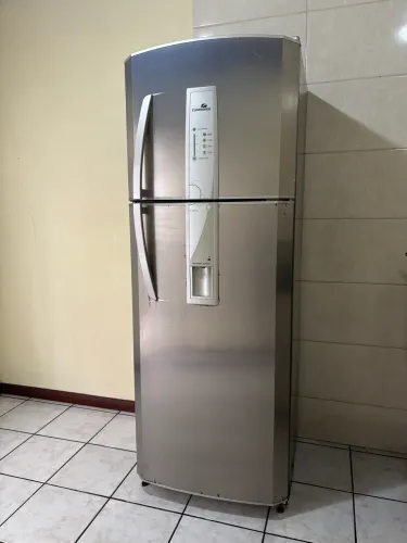 Geladeira Continel