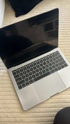 MacBook Pro com defeito
