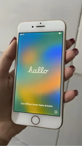 iPhone 8