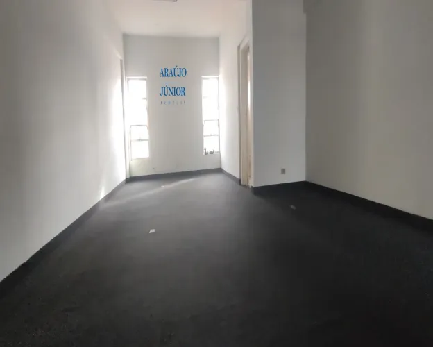 Sala Comercial com 1 Banheiro para Alugar, 43,50 M² por R$ 530,00/Mês no Centro de America