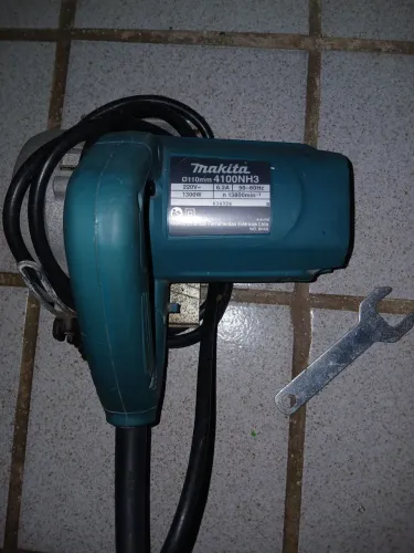 MAKITA
