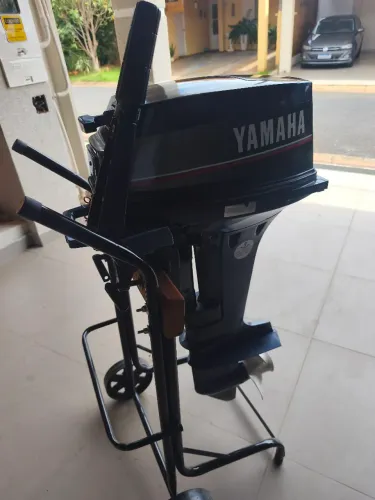 Motor de Popa 15 HP Yamaha Relíquia ano 93