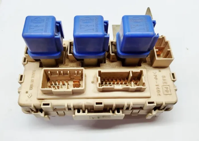 Caixa Fusível Frontier X Terra 2.8 03/08 48675 