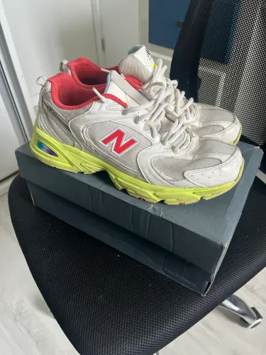 New Balance 530 tam. 43