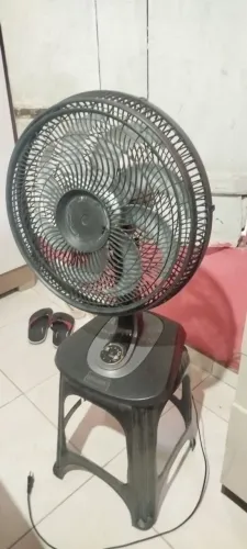 Vendo esse ventilador Arno turbo todo bom
