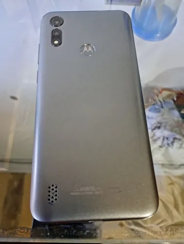 Motorola e6s com película