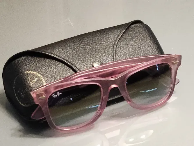 Rayban Wayfarer Ice Pop Strawberry