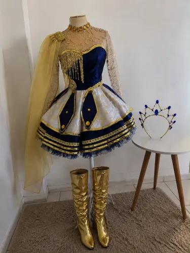 VESTIDO DE DESFILE PARA ALUGAR