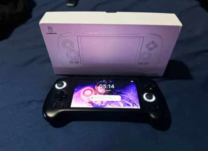 videogame portátil anbernic rg556 na caixa 128gb de memoria 8 ram (roda ps2, 3ds, switch)