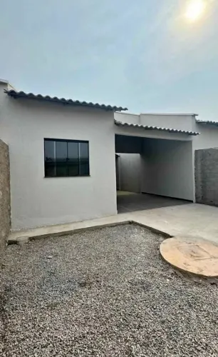 Vendo casa Bonsucesso