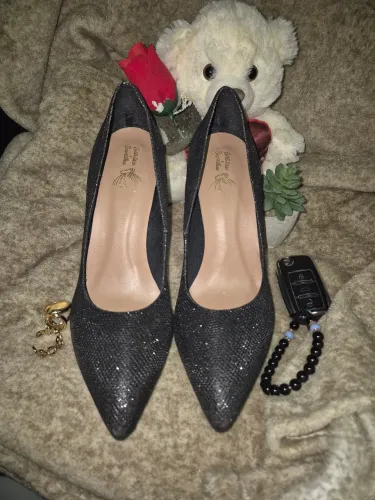 Scarpin Preto Brilho / Glitter Bico Fino Importado - Novo / Festa e Noite