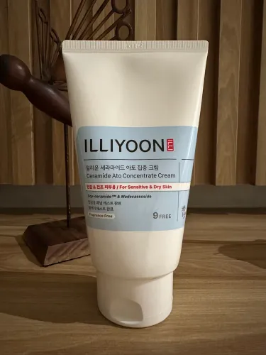 Illiyoon Ceramide Ato Concentrate Moisturizer - Hidratante