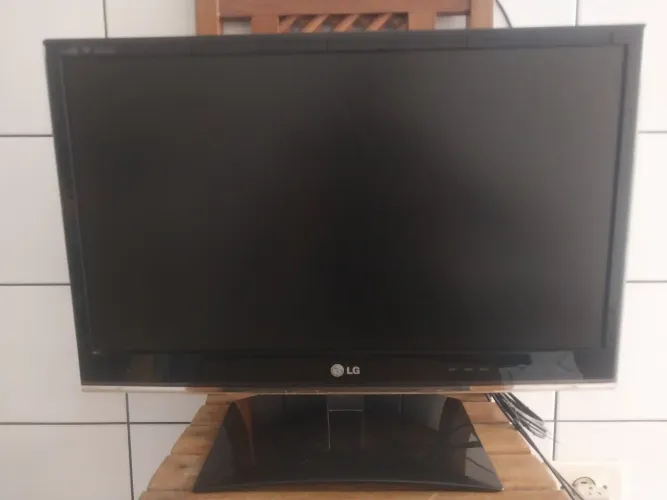 Monitor TV LG M2350D - Usado