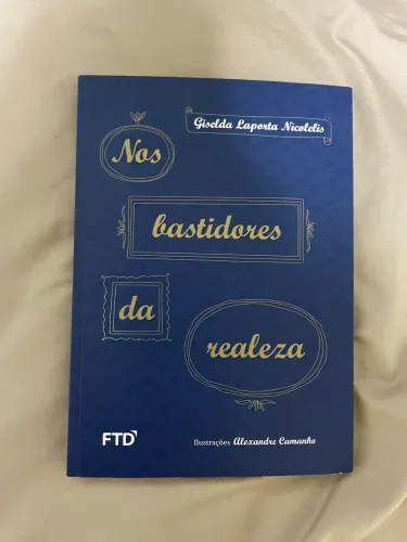 LIVRO NOS BASTIDORES DA REALEZA DE GISELE LAPORTA NICOLELIS