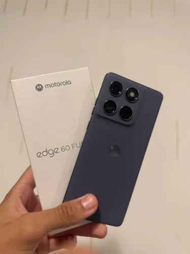 Motorola Edge 60 Fusion completo na garantia até maio 2027