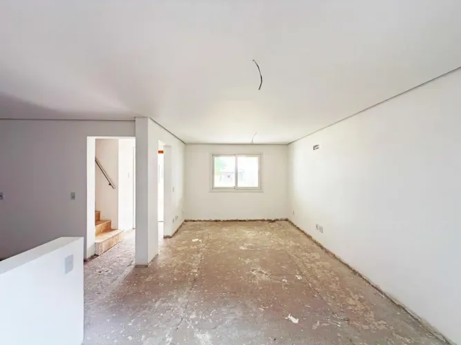 Vende-se casa em condomínio com 4 dormitórios (2 suítes), 3 vagas Tristeza