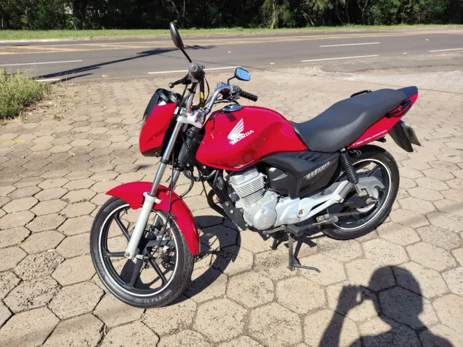 Vendo CG 150 EX 2012 - Moto completamente nova.