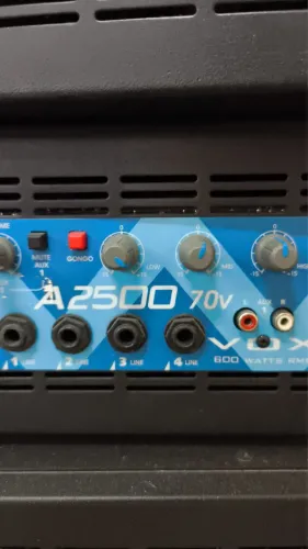 Amplificador VOX A2500 70V - 600W RMS