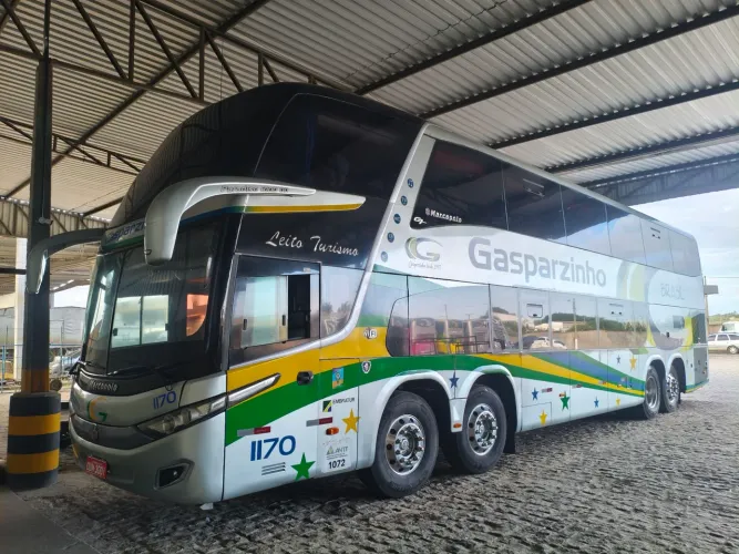 Vende-se ônibus Marcopolo duplo deck 56 lugares dois banheiros sala VIP