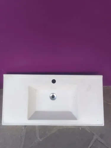 Vendo essas pias de banheiro inteirinhas de marmore bem Boas só buscar em Canoas não