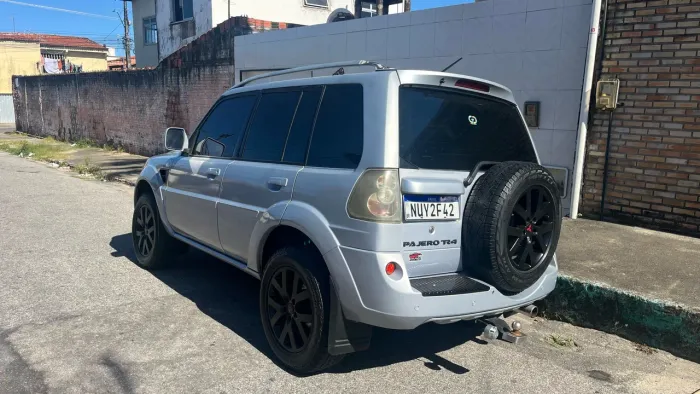 Mitsubishi Pajero TR4 2.0/ 2.0 Flex 16V 4X4 Aut. 2010