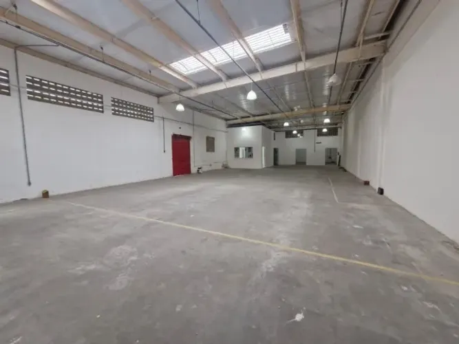 Galpão para locação - 1.200m² de área total - Feira de Santana/BA