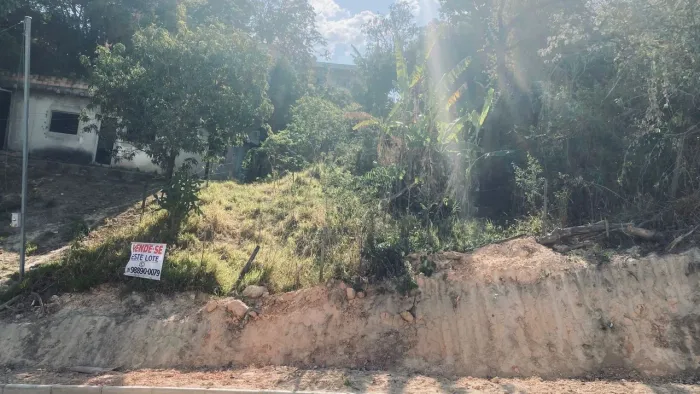 Lote no bairro Tupã / Contagem