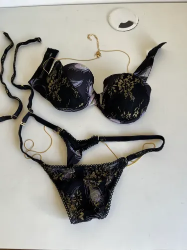 Conjunto lingerie com correntes douradas tamanho P 
