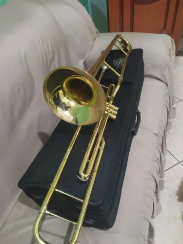 Vendo trombone si b Mikael dourado