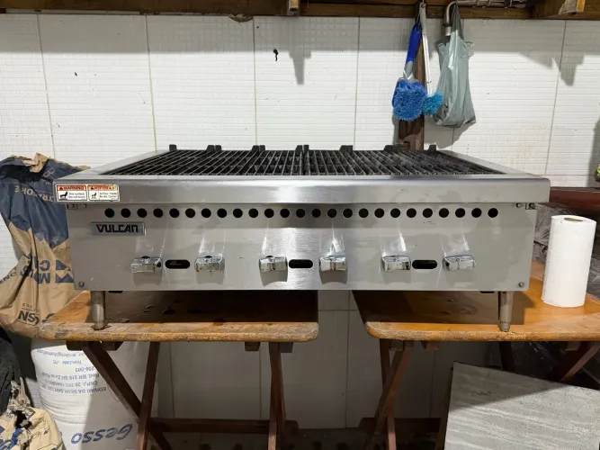 Chapa Charbroiler vulcan 6 queimadores