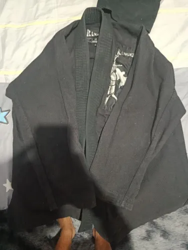 KIMONO DE JIU-JITSU PRETO TRANÇADO A1
