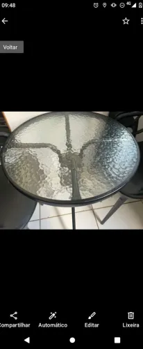 Vendo mesa redonda de vidro resistente bem bonita