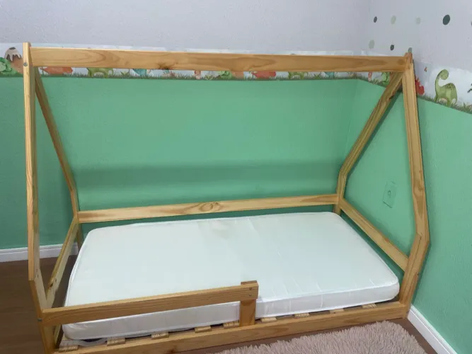 Mini cama montessoriana