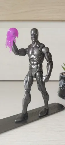 Marvel Legends Surfista Prateado 
