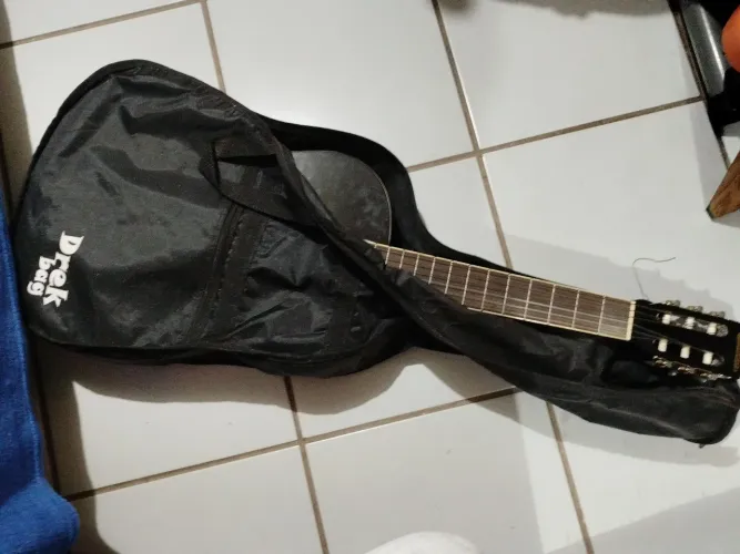 Violão serena preto usado(3 meses), com capa drek bag