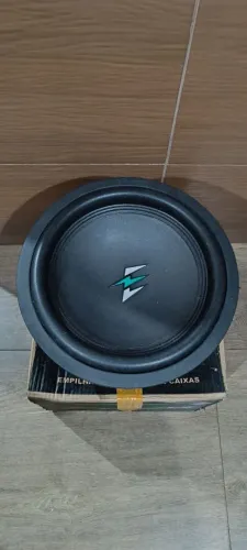 Grave evok 700 RMS 1 mês de uso, crossover Stetsom STX 84