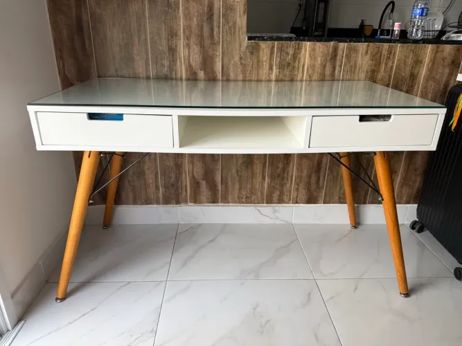 Mesa Escrivaninha Tampo de Vidro