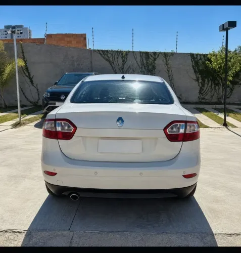 Renault Fluence Sed. Dynamique 2.0 16V Flex Aut. 2013