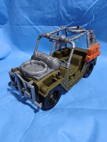 Brinquedo Jeep tipo Comandos em Ação 