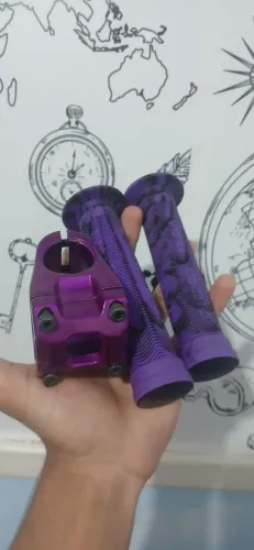 Mesinha de bike e manopla de bike