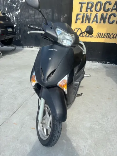 Honda lead 2015