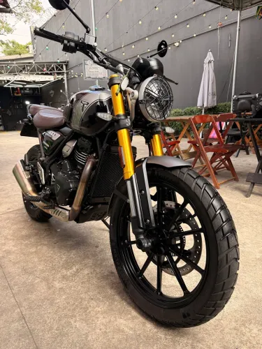 Triumph Scrambler 400X 2025 | Apenas 2.700 km | Único Dono | R$ 32.000