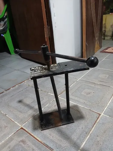Prensa Manual Para Injeção De Prótese Flexível Araçaflex / Gf