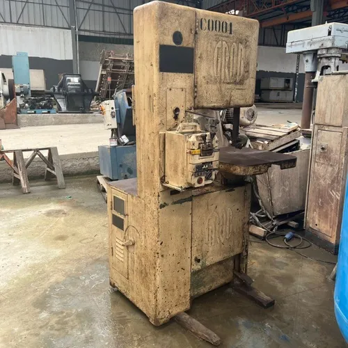 Serra fita vertical com soldador