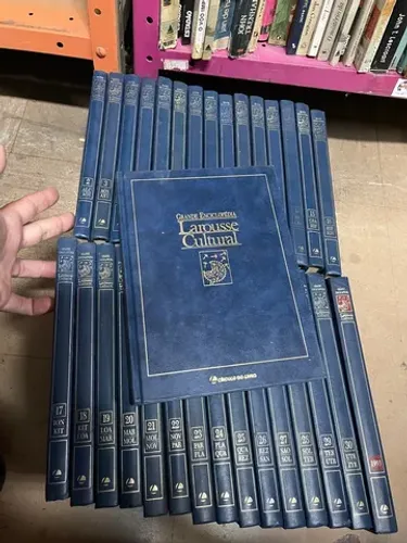 Grande enciclopédia Larousse cultural 31 volumes completa + livro atualizações 1993