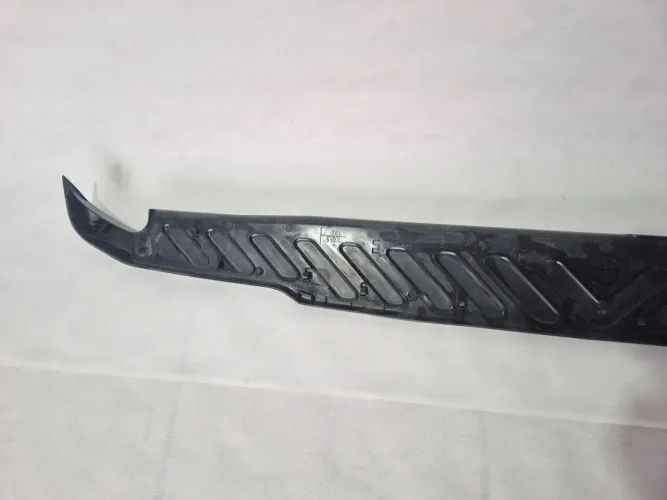Aplique Parachoque Traseiro Nissan Frontier 2017 2018 2019 original 