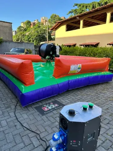 Aluguel de Touro Mecanico para festas e eventos