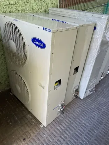 Hitachi 60.000 BTUs 220v R22 com garantia 
