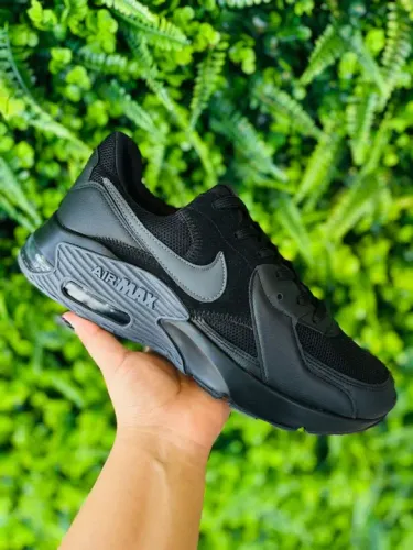 Tênis Nike couro