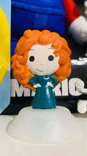 Boneca Merida Valente - Mc Donalds (Orlando-EUA) - Disney 100 anos - Miniatura